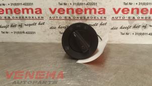 Gebruikte Licht Schakelaar Skoda Roomster (5J) 1.4 TDI 70 Prijs € 14,00 Margeregeling aangeboden door Venema Autoparts