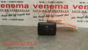 Gebruikte Schakelaar Koplamp Ihv Audi A4 (B5) 1.8 20V Prijs € 9,00 Margeregeling aangeboden door Venema Autoparts