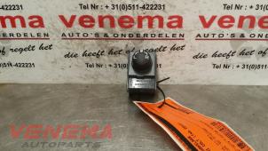 Gebruikte Schakelaar Spiegel Mitsubishi Colt (Z2/Z3) 1.3 16V Prijs € 9,00 Margeregeling aangeboden door Venema Autoparts