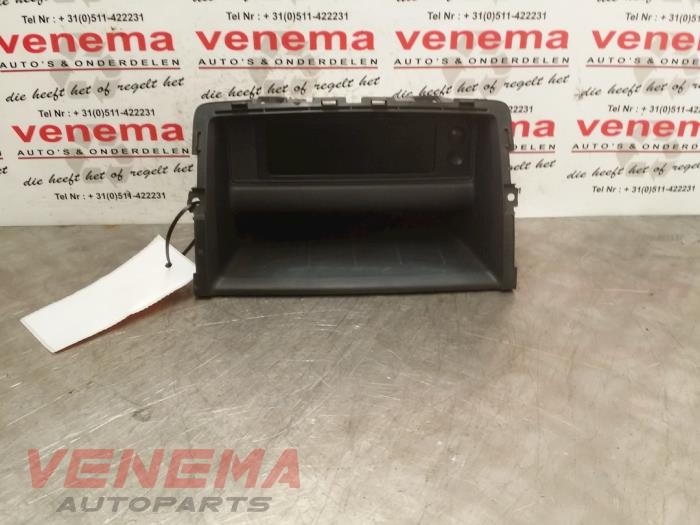 Gebruikte Display Interieur Renault Trafic New (FL) 2.0 dCi 16V 115 Prijs € 19,99 Margeregeling aangeboden door Venema Autoparts