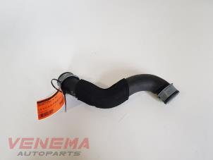 Gebruikte Koelwaterslang Mercedes E (W212) E-250 CDI 16V BlueTec Prijs € 24,99 Margeregeling aangeboden door Venema Autoparts