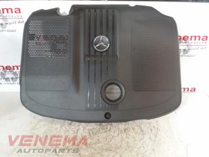 Gebruikte Afdekplaat motor Mercedes E (W212) E-250 CDI 16V BlueTec Prijs € 125,00 Margeregeling aangeboden door Venema Autoparts
