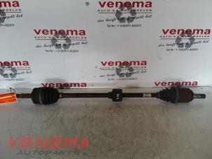 Gebruikte Aandrijfas rechts-voor Opel Tigra Twin Top 1.4 16V Prijs € 64,99 Margeregeling aangeboden door Venema Autoparts