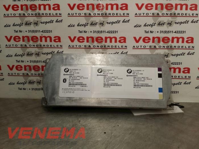 Gebruikte Bluetooth module BMW 1 serie (E81) 118i 16V Prijs € 125,00 Margeregeling aangeboden door Venema Autoparts