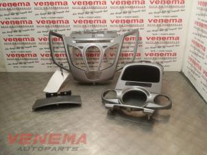 Gebruikte Interieurlijsten Set Ford Fiesta 6 (JA8) 1.25 16V Prijs € 44,99 Margeregeling aangeboden door Venema Autoparts
