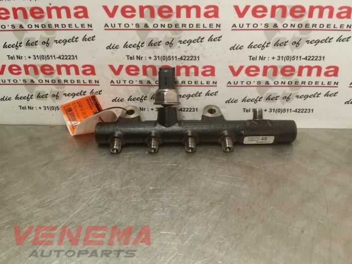 Galerij (Injectie) Mercedes A (W176), 2012 / 2018 1.5 A-180 CDI, A-180d 16V, Hatchback, Diesel, 1 461cc, 80kW (109pk), FWD, OM607951; K9K, 2012-06 / 2018-05, 176.012; 176.212 (Gebruikt)
