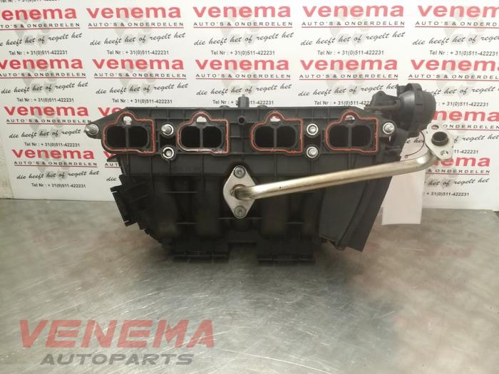 Gebruikte Inlaatspruitstuk Opel Tigra Twin Top 1.4 16V Prijs € 79,00 Margeregeling aangeboden door Venema Autoparts