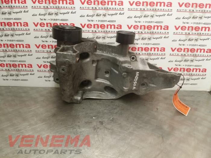 Gebruikte Dynamosteun onder BMW 1 serie (E87/87N) 118d 16V Prijs € 49,95 Margeregeling aangeboden door Venema Autoparts