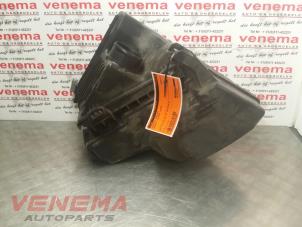 Gebruikte Luchtfilterhuis Renault Twingo III (AH) 1.0 SCe 70 12V Prijs € 24,99 Margeregeling aangeboden door Venema Autoparts