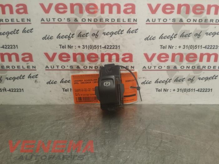 Gebruikte Schakelaar handrem Opel Insignia Sports Tourer 2.0 CDTI 16V 130 ecoFLEX Prijs € 14,95 Margeregeling aangeboden door Venema Autoparts