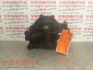 Gebruikte Waterpomp Mercedes E (W212) E-250 CDI 16V BlueTec Prijs € 24,95 Margeregeling aangeboden door Venema Autoparts
