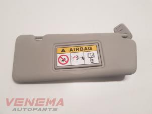 Gebruikte Zonneklep Renault Clio IV (5R) 1.6 Turbo 16V RS 200 EDC Prijs € 24,99 Margeregeling aangeboden door Venema Autoparts