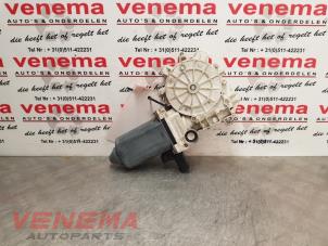 Gebruikte Motor electrisch raam Landrover Freelander Hard Top 1.8 16V Prijs € 24,95 Margeregeling aangeboden door Venema Autoparts