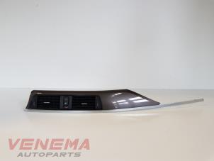 Gebruikte Dashboardlijst BMW 3 serie Touring (F31) 318d 2.0 16V Prijs € 99,99 Margeregeling aangeboden door Venema Autoparts