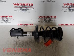 Gebruikte Schokdemperpoot rechts-voor Opel Astra K Sports Tourer 1.4 Turbo 16V Prijs € 39,99 Margeregeling aangeboden door Venema Autoparts