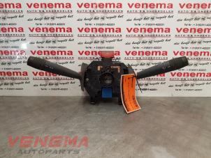 Gebruikte Combischakelaar Stuurkolom Fiat Punto I (176) 60 S,SX 1.2 Fire SPI Prijs € 36,95 Margeregeling aangeboden door Venema Autoparts