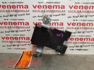 Gebruikte Antenne Versterker Audi A3 Sportback (8PA) 1.8 TFSI 16V Prijs € 19,95 Margeregeling aangeboden door Venema Autoparts