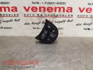 Gebruikte Schakelaar Koplamp Ihv Alfa Romeo 147 (937) 1.9 JTD 100 Prijs € 9,95 Margeregeling aangeboden door Venema Autoparts