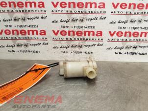 Gebruikte Ruitensproeierpomp voor Nissan Almera (N16) 1.5 16V Prijs € 9,95 Margeregeling aangeboden door Venema Autoparts