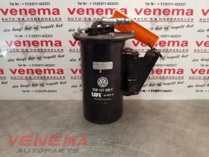 Gebruikte Brandstoffilter Volkswagen Golf VII (AUA) 2.0 TDI 16V Prijs € 34,99 Margeregeling aangeboden door Venema Autoparts