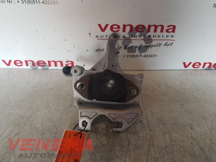 Gebruikte Motorrubber Renault Captur I (2R) 1.3 TCE 150 16V Prijs € 49,99 Margeregeling aangeboden door Venema Autoparts