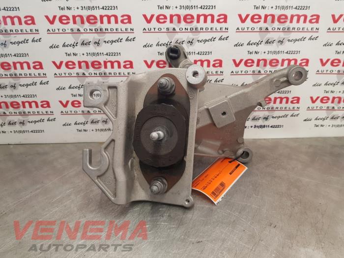 Gebruikte Motorrubber Renault Clio IV Estate/Grandtour (7R) 0.9 Energy TCE 90 12V Prijs € 49,99 Margeregeling aangeboden door Venema Autoparts
