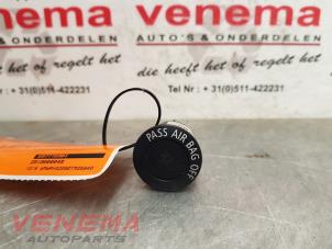 Gebruikte Sensor Airbag Austin Mini Open (R52) 1.6 16V Cooper S Prijs € 9,99 Margeregeling aangeboden door Venema Autoparts
