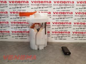 Gebruikte Benzinepomp Ford Fiesta 6 (JA8) 1.0 EcoBoost 12V 100 Van Prijs € 44,99 Margeregeling aangeboden door Venema Autoparts