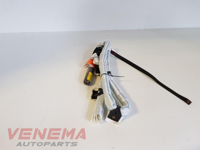 Airbag hemel links van een Opel Corsa D 1.2 16V 2013