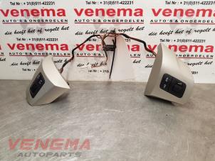 Gebruikte Schakelaar stuurbediening Opel Corsa D 1.3 CDTi 16V ecoFLEX Prijs € 54,99 Margeregeling aangeboden door Venema Autoparts