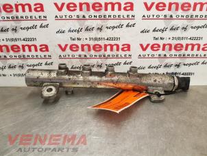 Gebruikte Injector brug Opel Astra H SW (L35) 1.9 CDTi 16V 150 Prijs € 49,99 Margeregeling aangeboden door Venema Autoparts