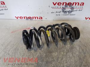 Gebruikte Schroefveer achter Opel Astra K Sports Tourer 1.6 CDTI 136 16V Prijs € 19,99 Margeregeling aangeboden door Venema Autoparts