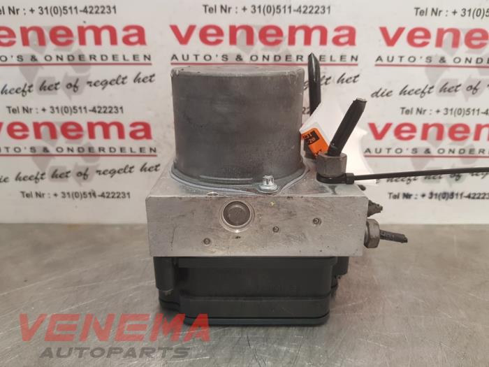 ABS Pomp van een Opel Astra K Sports Tourer 1.6 CDTI 136 16V 2018