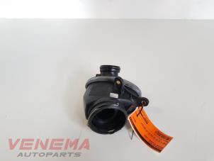 Gebruikte Intercooler Buis Mercedes E (VF211) 2.2 E-220 CDI 16V Prijs € 19,99 Margeregeling aangeboden door Venema Autoparts