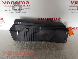 Gebruikte Luchtfilterhuis Mercedes E (VF211) 2.2 E-220 CDI 16V Prijs € 39,99 Margeregeling aangeboden door Venema Autoparts