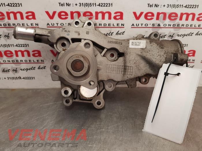 Gebruikte Waterpomp Opel Corsa D 1.2 16V Prijs € 34,99 Margeregeling aangeboden door Venema Autoparts