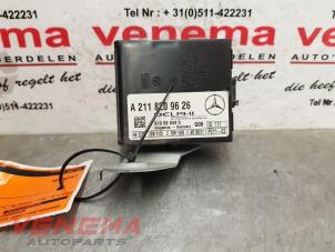 Gebruikte Alarm module Mercedes E (211) 2.2 E-220 CDI 16V Prijs € 29,99 Margeregeling aangeboden door Venema Autoparts