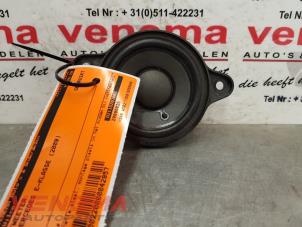 Gebruikte Tweeter Mercedes E (VF211) 2.2 E-220 CDI 16V Prijs € 9,99 Margeregeling aangeboden door Venema Autoparts