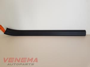 Gebruikte Carrosserielijst BMW 4 serie (F32) 428i xDrive 2.0 Turbo 16V Prijs € 19,99 Margeregeling aangeboden door Venema Autoparts