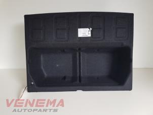 Gebruikte Kofferbakbekleding rechts BMW 4 serie (F32) 428i xDrive 2.0 Turbo 16V Prijs € 39,99 Margeregeling aangeboden door Venema Autoparts