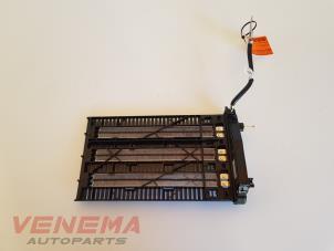 Gebruikte Element Kachelverwarming Mercedes C Estate (S205) C-250 CDI BlueTEC, C-250 d 2.2 16V 4-Matic Prijs € 124,99 Margeregeling aangeboden door Venema Autoparts