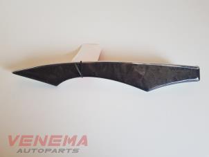 Gebruikte Sierstrip Mercedes E (VF211) 2.2 E-220 CDI 16V Prijs € 29,99 Margeregeling aangeboden door Venema Autoparts