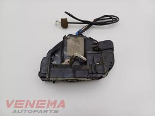 Gebruikte Deurslot Mechaniek 4Deurs rechts-voor Mercedes E (VF211) 2.2 E-220 CDI 16V Prijs € 74,99 Margeregeling aangeboden door Venema Autoparts