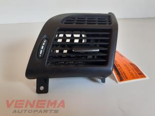 Gebruikte Luchtrooster Dashboard Mercedes E (VF211) 2.2 E-220 CDI 16V Prijs € 24,99 Margeregeling aangeboden door Venema Autoparts