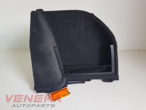 Gebruikte Bekleding bagageruimte BMW 3 serie Touring (E91) 320i 16V Prijs € 29,99 Margeregeling aangeboden door Venema Autoparts