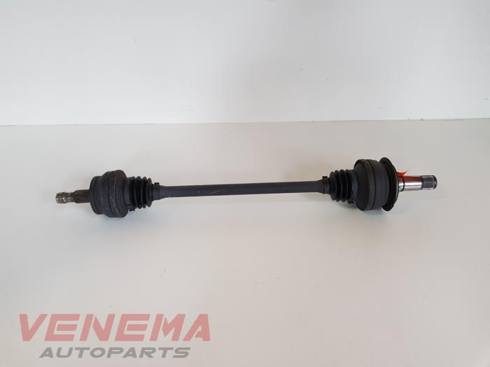 Gebruikte Aandrijfas rechts-achter Mercedes CLS (C218) 250 CDI BlueEfficiency,BlueTEC, 250 d Prijs € 119,99 Margeregeling aangeboden door Venema Autoparts