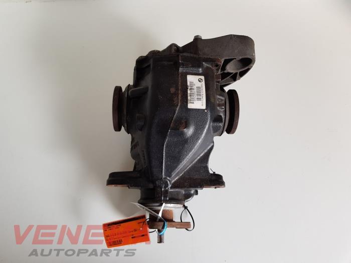 Gebruikte Cardanklok achter BMW 1 serie (F21) M135i 3.0 24V Prijs € 499,99 Margeregeling aangeboden door Venema Autoparts