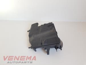 Gebruikte Luchtfilterhuis Mercedes ML II (164/4JG) 3.0 ML-320 CDI 4-Matic V6 24V Prijs € 54,99 Margeregeling aangeboden door Venema Autoparts