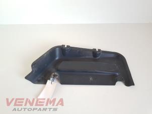 Gebruikte Bodem beschermplaat Mercedes C Estate (S204) 2.2 C-200 CDI 16V BlueEFFICIENCY Prijs € 14,99 Margeregeling aangeboden door Venema Autoparts