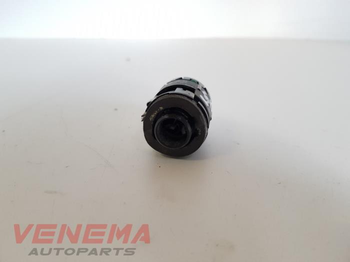 Gebruikte Sensor Temperatuur binnen Mercedes C Estate (S204) 2.2 C-200 CDI 16V BlueEFFICIENCY Prijs € 14,99 Margeregeling aangeboden door Venema Autoparts